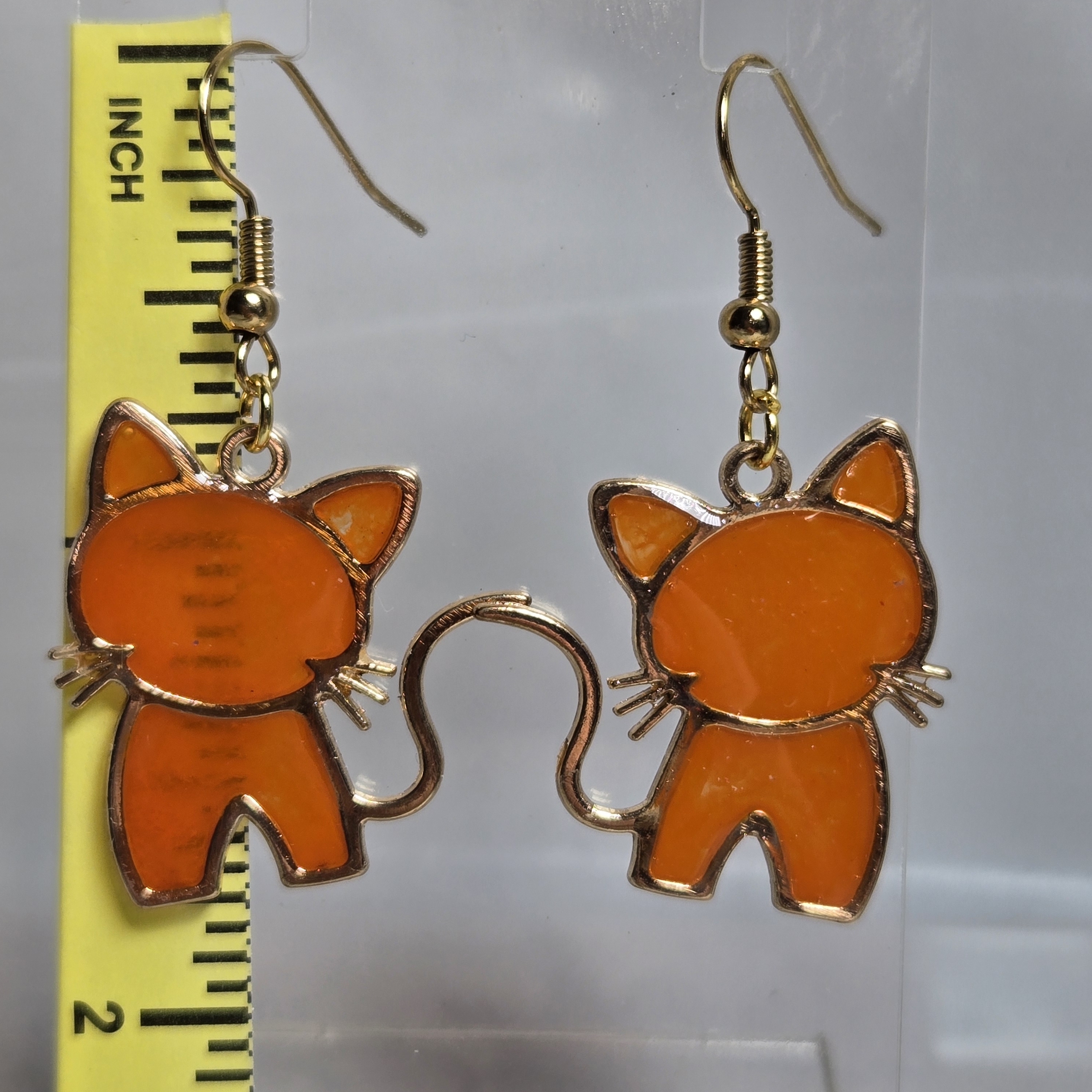 9394- Playful Orange Cat Earrings 15$